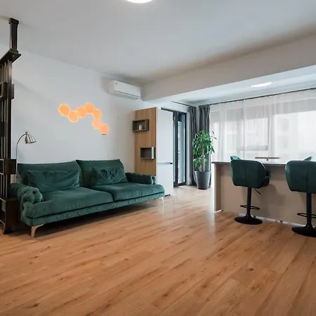Urban Oasis Apartment *