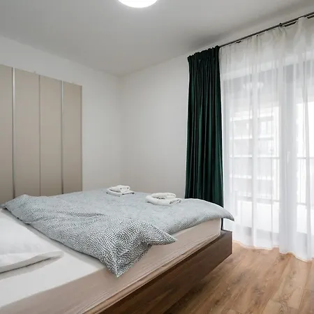 Apartment Urban Oasis *